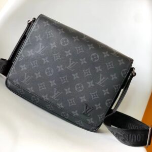 Louis Vuitton District