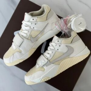 Travis scott Xjordan cut the check jumpman jack tr"university